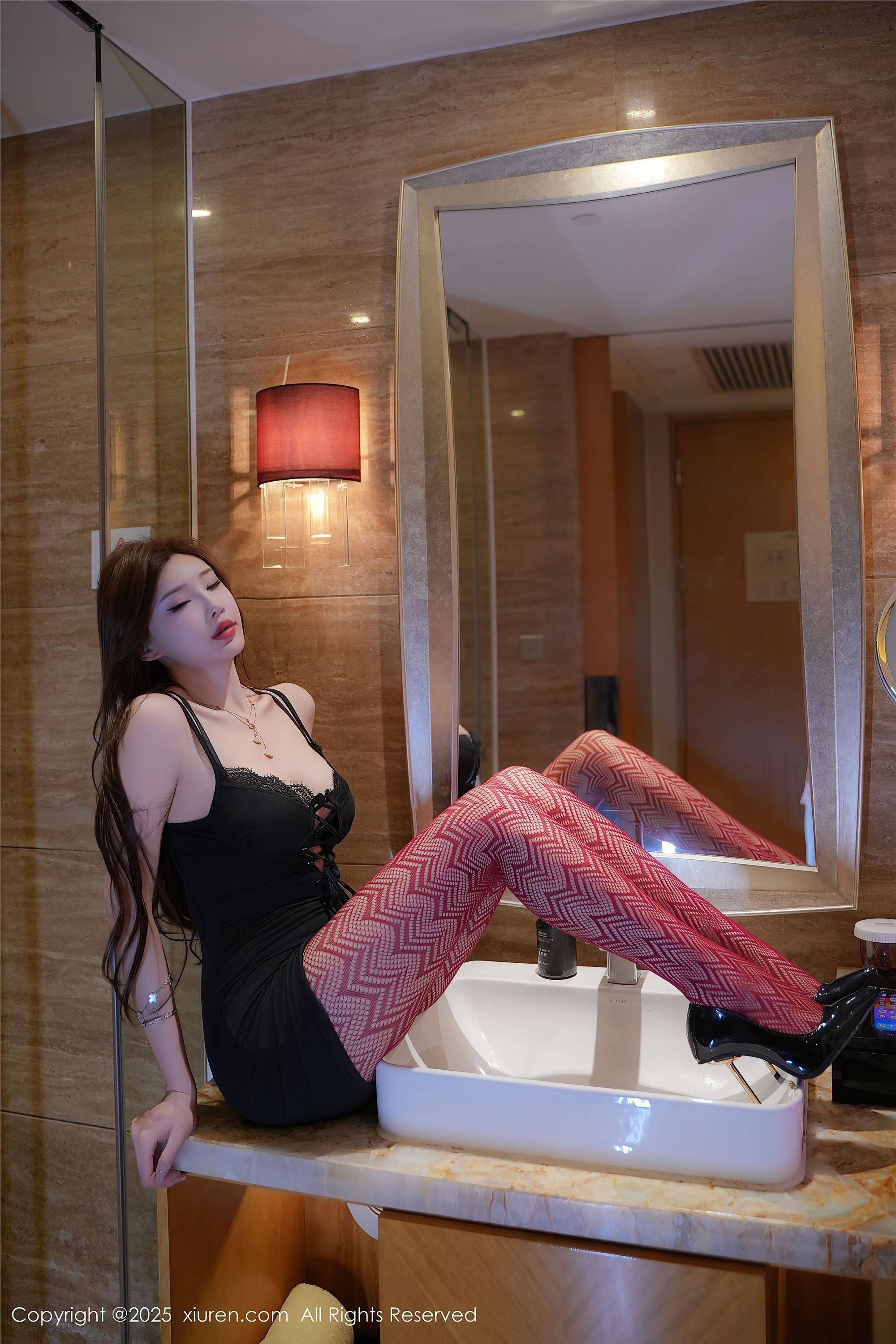 Xiuren秀人网 2025.01.02 NO.9697 Carol周妍希X